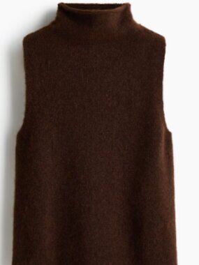 Knit Mock Turtleneck Top